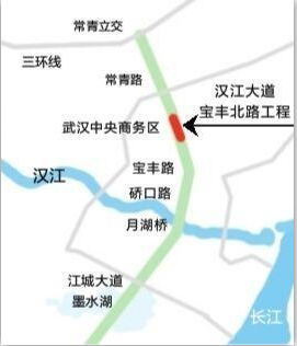 汉江大道8月底具备通车条件，最后一公里开始铺沥青