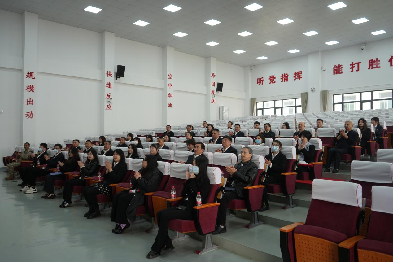 传承红色基因 弘扬爱国精神|商务区集团开展“学党史,守初心,勇作为,开新局”主题党日活动