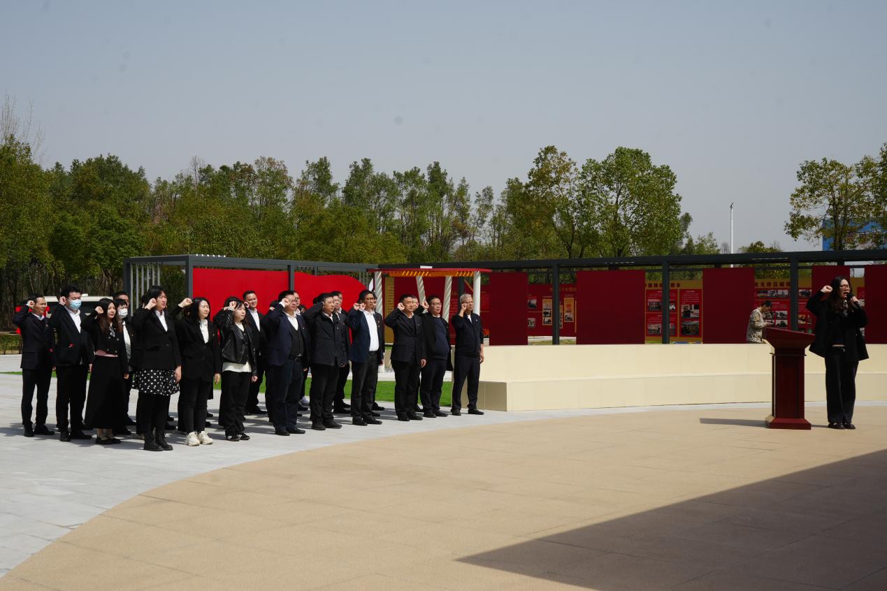 传承红色基因 弘扬爱国精神|商务区集团开展“学党史,守初心,勇作为,开新局”主题党日活动